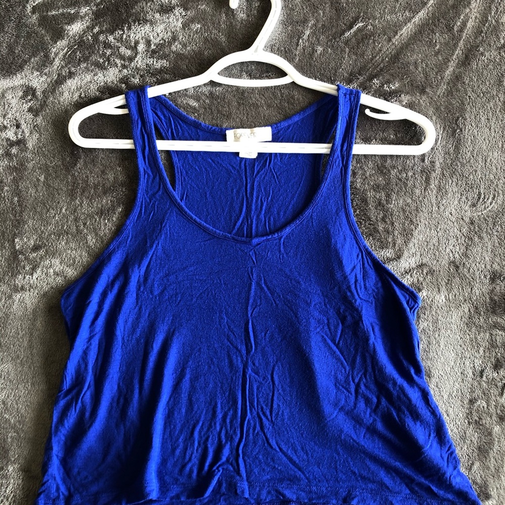 Patterned Flowy Tank Tops - Picture 4 of 4